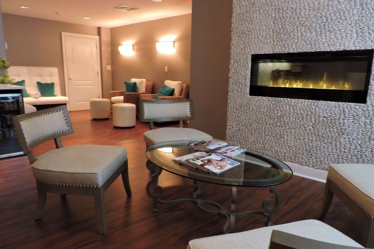 Water's Edge Resort & Spa photo 31