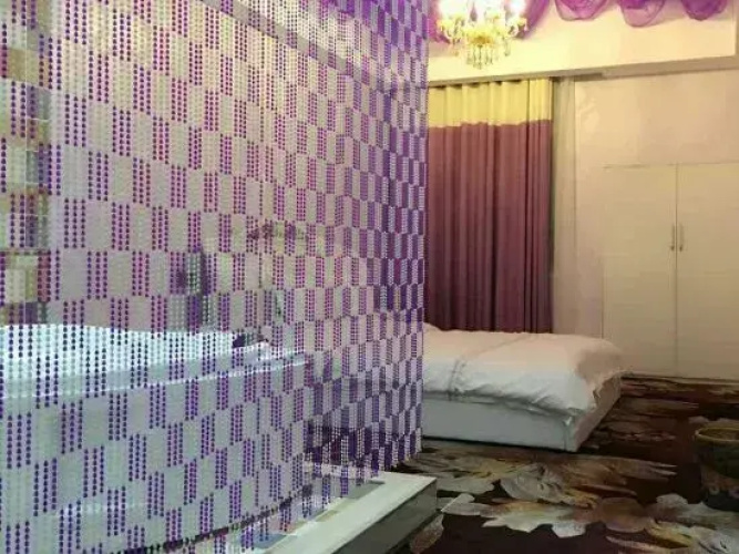 Qixian Lafeng Theme Hotel