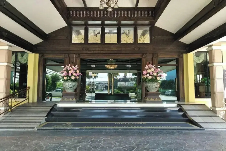 Ruean Phae Royal Park Hotel - Phitsanulok