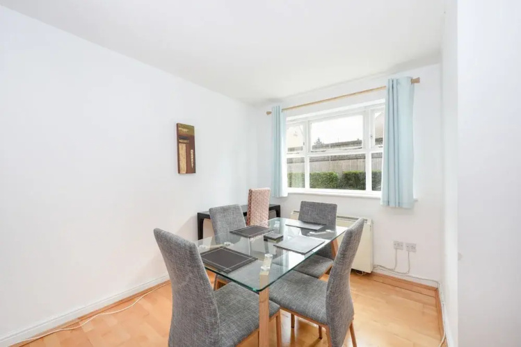 Kosterlitz Lodge 2-Bedroom Flat
