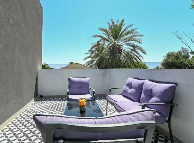 2 Bedrooms Apartment with balcony