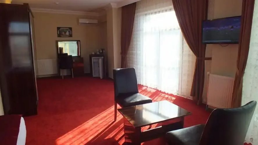 Resmina Hotel