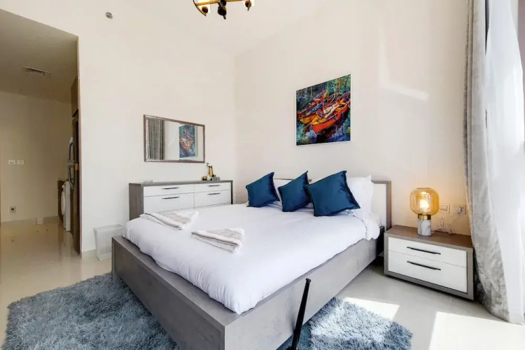 GreenFuture - Downtown View, High Rise Luxurious Studio
