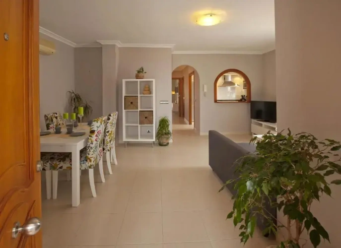 2 Bedrooms Apartment