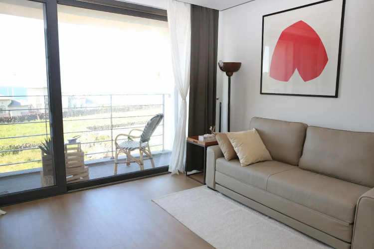 Aewol Bada Town House