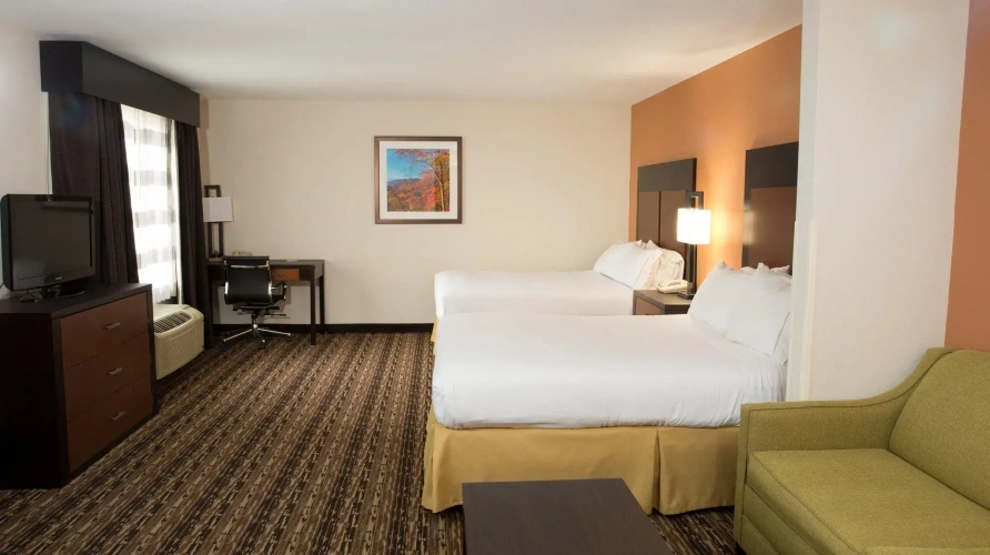 Quadruple Suite