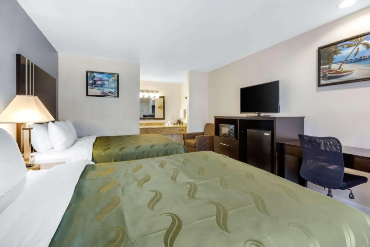 Standard Quadruple room