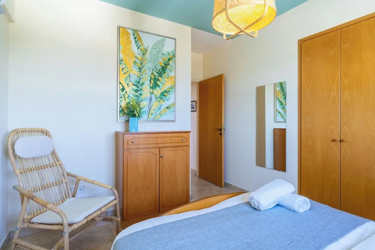 Bayview 2-BR Apartment in Larnaca
