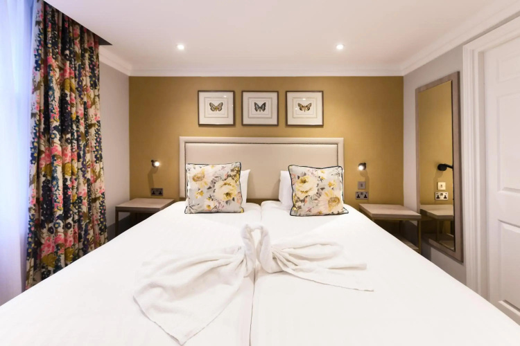 Byron Hotel London