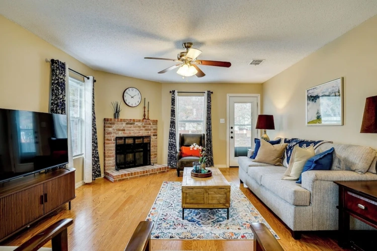 3 Bedrooms Cottage