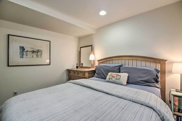2 Bedrooms Apartment