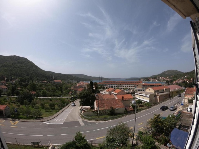 Apartment with sea view