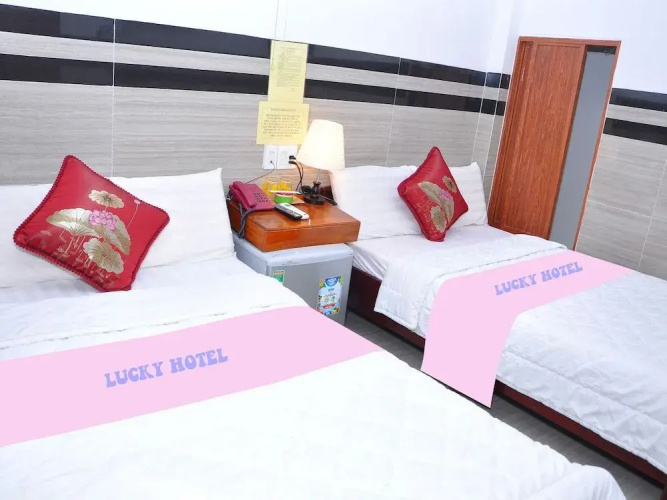 Lucky Hotel