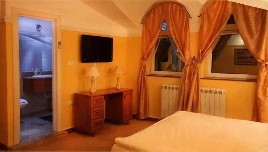 Dedinje villa rooms, apartments