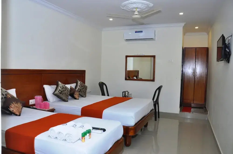 Hotel NNP Grand