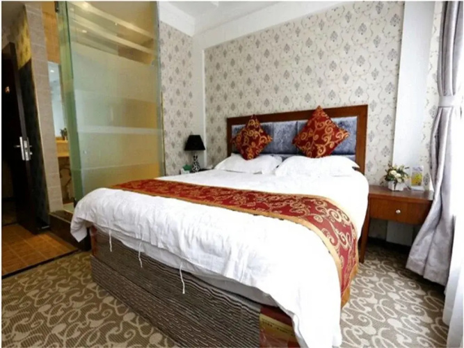Yanting Zhuoyue Theme Hotel