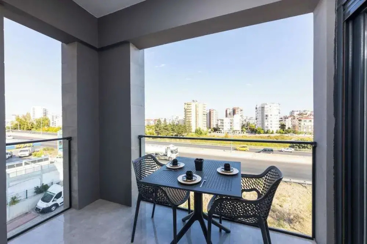 Bi Suites