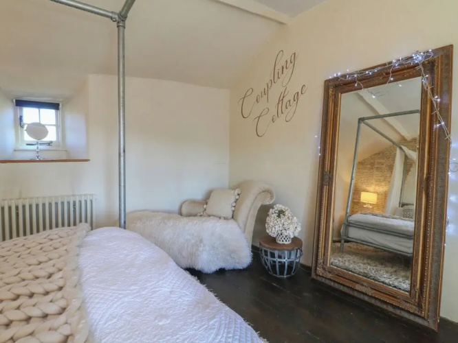 Coupling Cottage