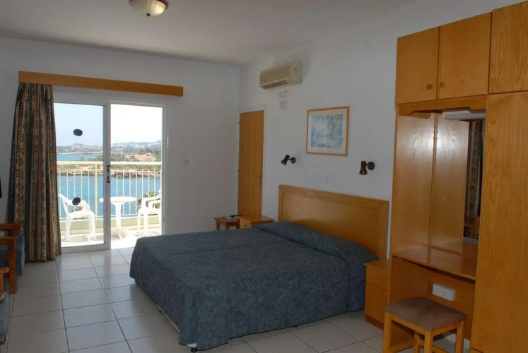 Maistrali Hotel Apts