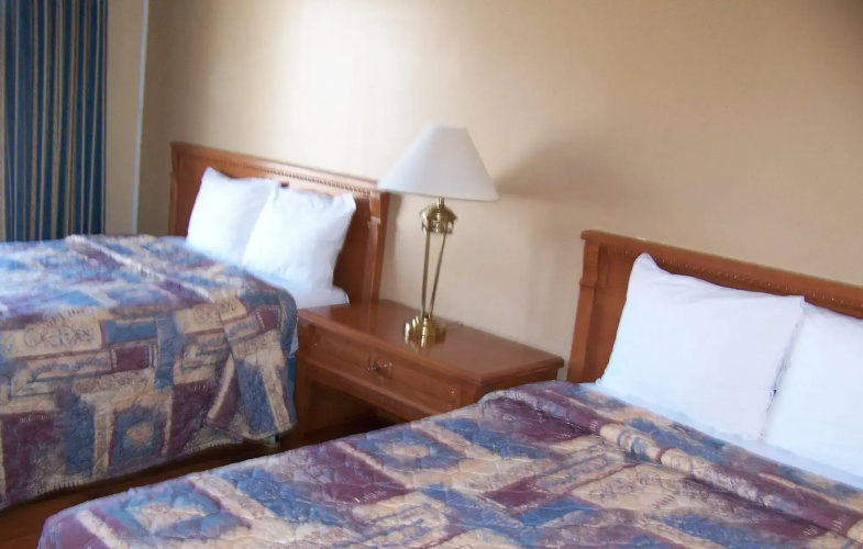 North Shore Wayside Inn