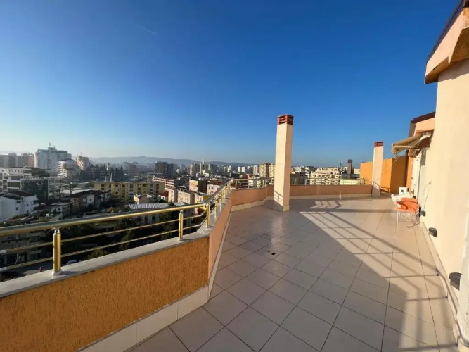 Luxury Rooftop Apartament