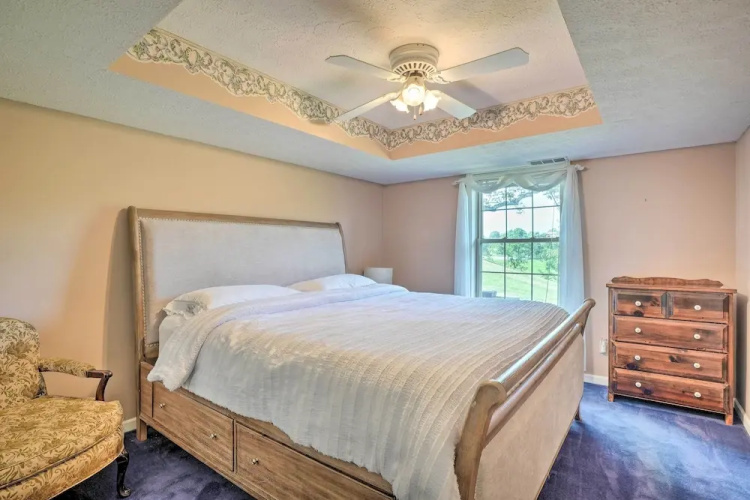'angler's Ridge' Waterfront Family Getaway!