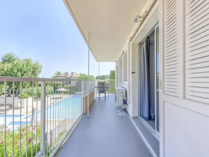 Delightful Apartment in Saint Tropez With Swimming Pool