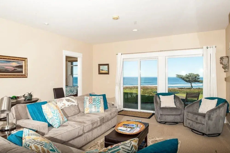 Lighthouse View at Shoreline Ridge