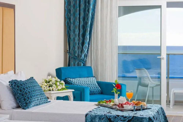 Albahir Deluxe Hotel