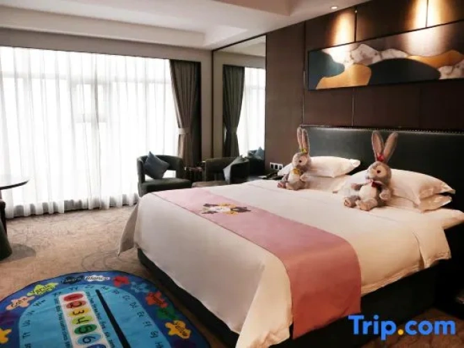 Family Duplex Suite with river view