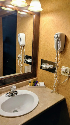 Grand Gateway Hotel