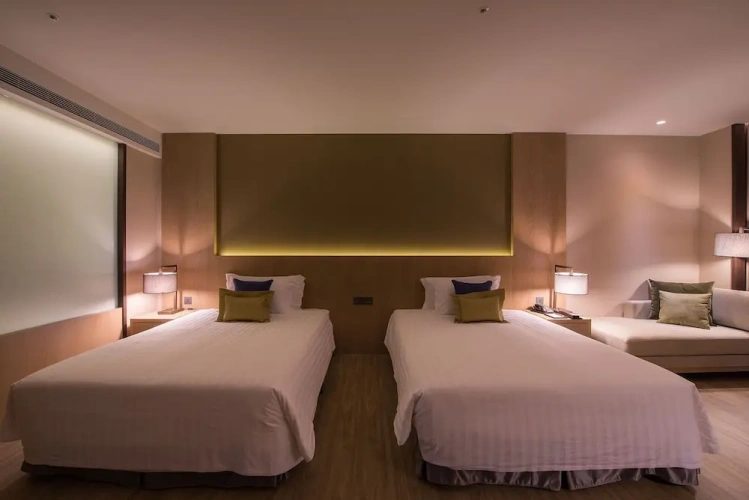 Standard room with lake view