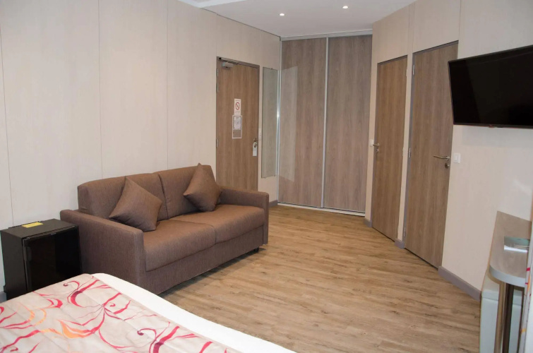 BRIT HOTEL Confort Le Revest Sainte Maxime