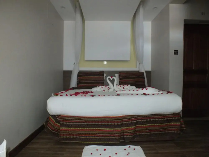 Laibon Hotel