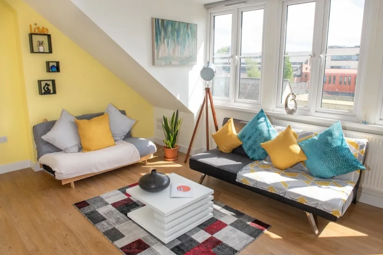 2 Bedrooms Apartment