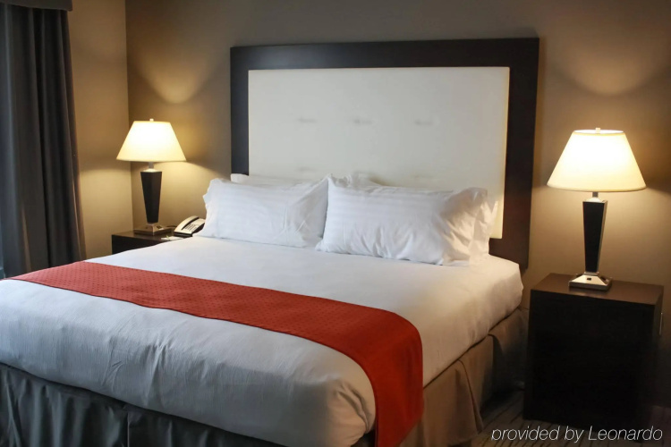 Holiday Inn Hotel & Suites Davenport by IHG