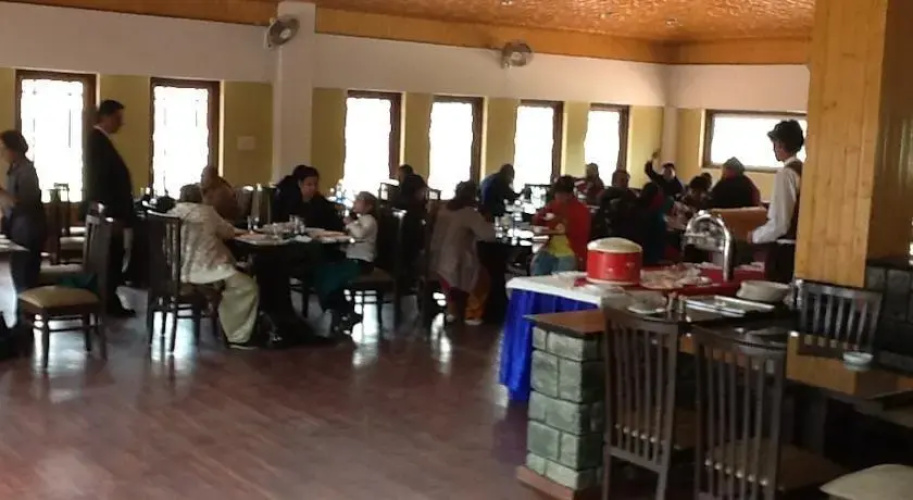 Hotel Pine Spring Srinagar Nowgam