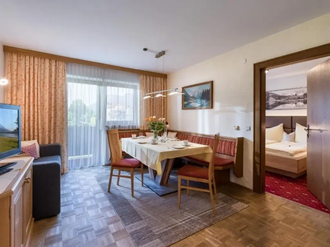 2 Bedrooms Apartment