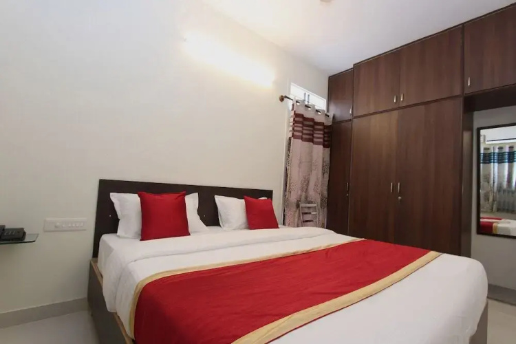 Green Land Suites
