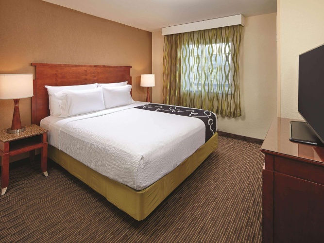 Deluxe Double Suite