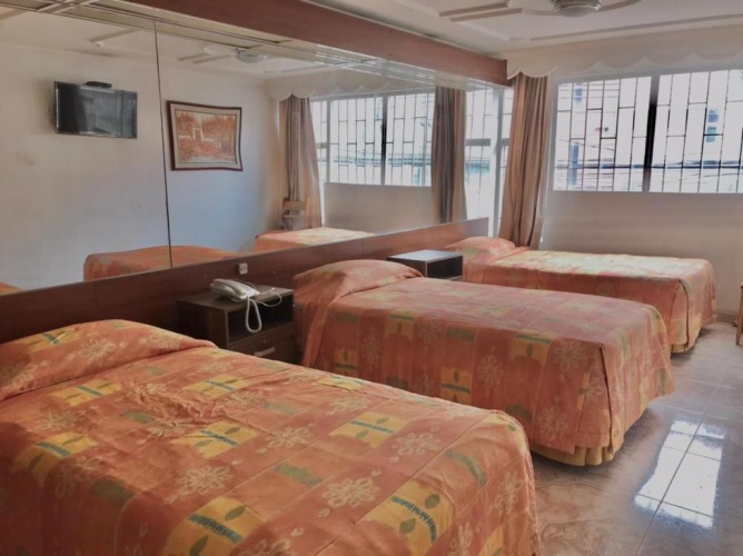 Standard Triple room