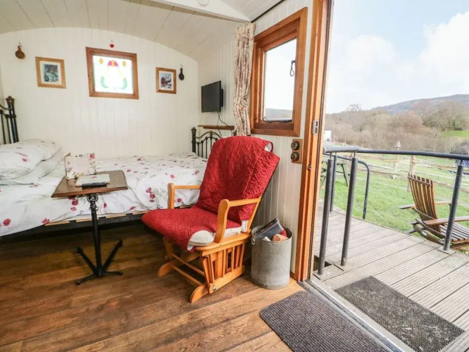 The Shire Hut