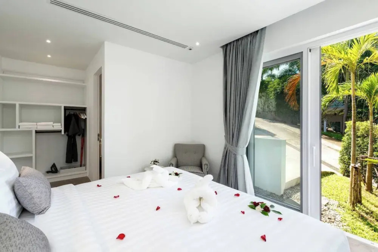 Luxury Sea View Villa Q With Pool at Unique Residences
