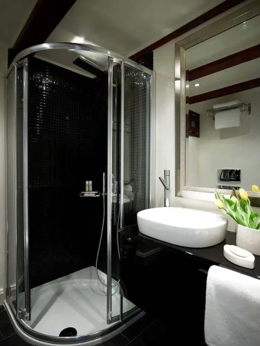 Standard Double room with balcony and with partial sea view