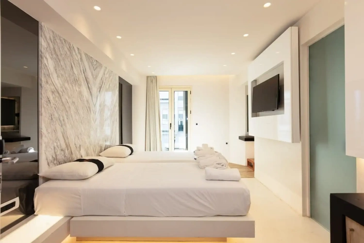 Junior Suite with partial sea view