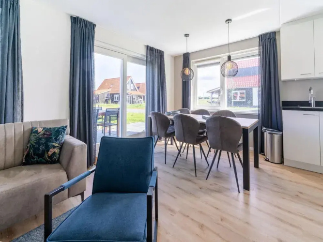 Luxe Stay With Sauna & Garden