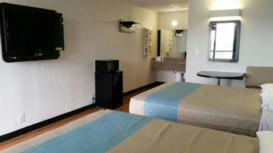 Sky Palace Inn & Suites by Jasper Beeville