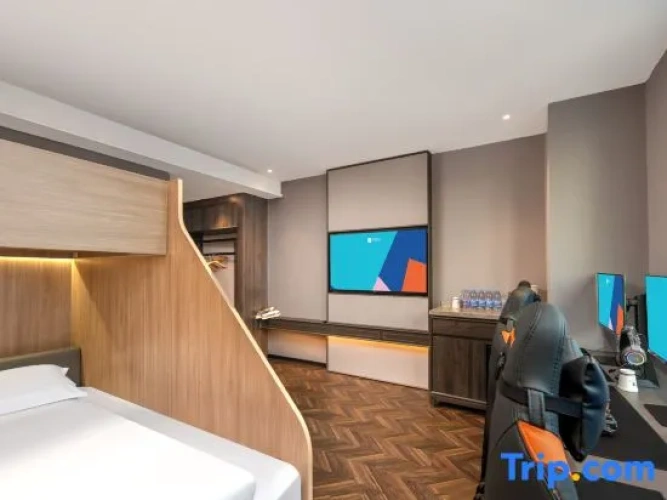 Standard Quintuple room