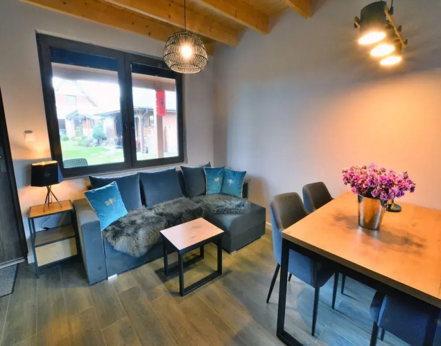 Large, 2-story Holiday Home, Sauna, Jacuzzi