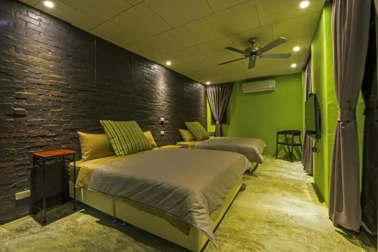 Standard Quadruple room